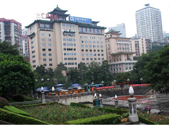 广场宾馆.jpg